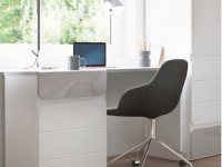 Biurka młodzieżowe – komfort i produktywność w jednym