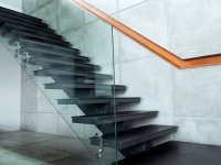 Granitowe schody – do jakich wnętrz pasują?
