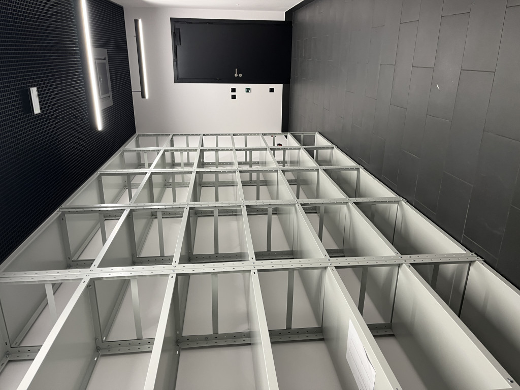 Wyposażenie archiwuim w regały metalowe głębokość 50 cm