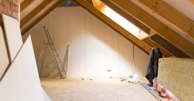 Poprawne ocieplenie poddasza wełną mineralną – sprawdzone rady eksperta