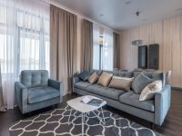 Nie masz pokoju gościnnego? Zaprojektuj salon jako 2 w 1