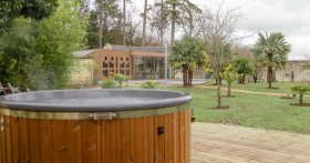 Ogród jako przestrzeń regeneracji – dlaczego balie ogrodowe stają się hitem?