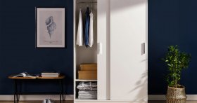 Szafy przesuwne - sprytne triki na oszczędność miejsca i optyczne powiększenie holu