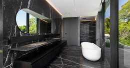 Gdzie sprawdzi się czarny marmur?