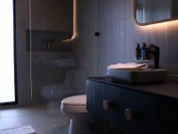 Na jakiej wysokości umieścić półkę pod prysznicem? Optymalna wysokość montażu