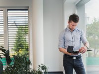 Jak wybrać rolety elektryczne: poradnik montażu i sterowania