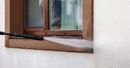 Jak samemu umyć elewację domu? Praktyczny poradnik krok po kroku